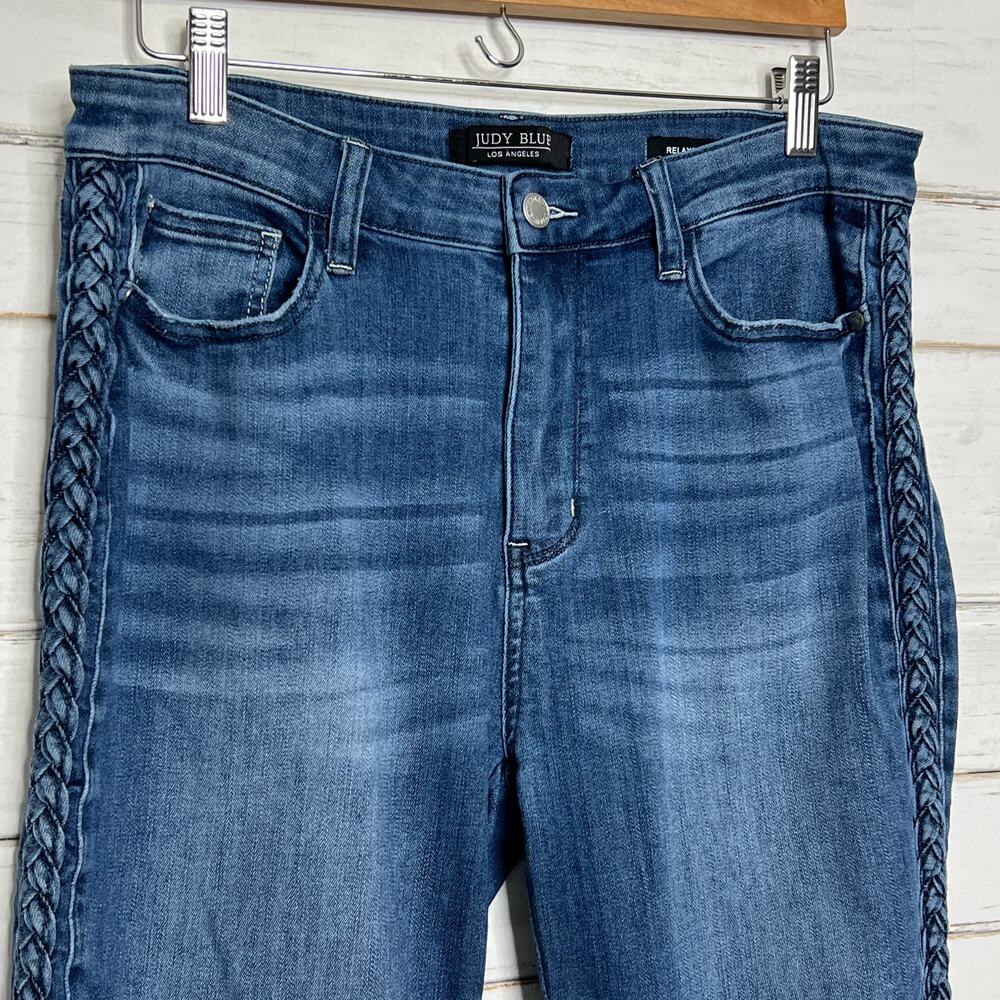 Judy Blue Relaxed Fit Jeans Medium Wash Stretch Denim Braided Size 32 - Picture 10 of 12